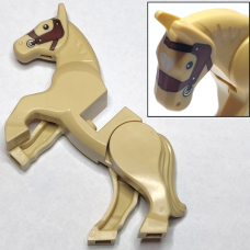 LEGO 10352c01pb07 Tan  Horse, Movable Legs with Black Eyes, White Pupils, Reddish Brown Bridle and White Blaze Pattern (losse dieren 1-21)*P